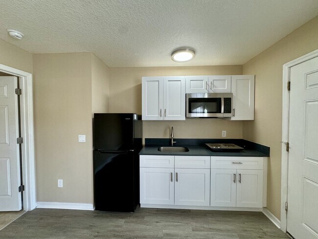 Building Photo - 1-Bedroom Apartment in Davenport