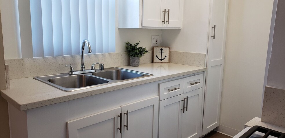 Interior Photo - Magnolia Apartments - Your Sherman Oaks Re...