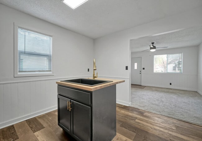 Building Photo - 1129 N 29th St