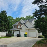 Building Photo - 557 Wisteria Dr