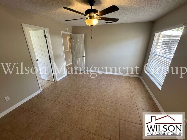 Building Photo - 660 Marlene Dr