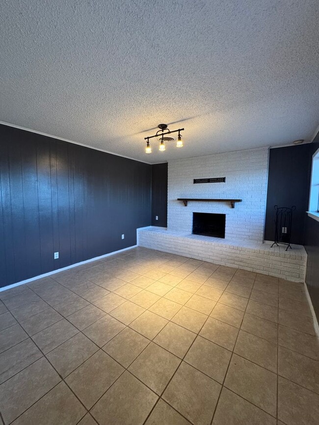 Building Photo - Lorena ISD