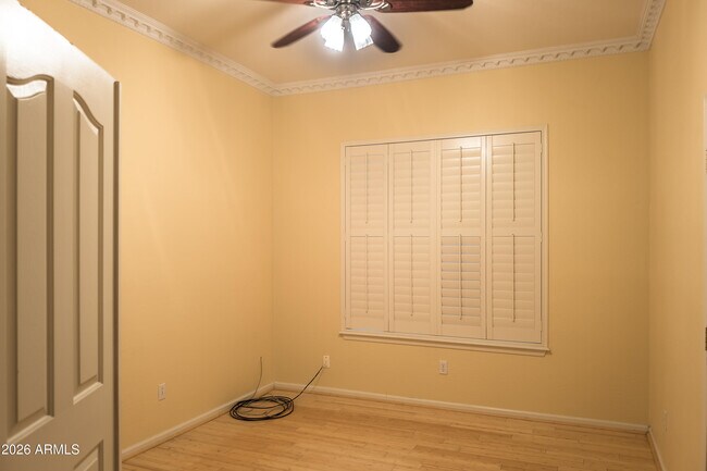 Building Photo - 844 W Azalea Dr