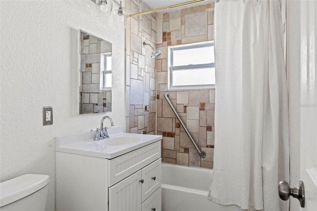 Building Photo - **FIRST MONTHS RENT FREE** Waterfront 3 Be...