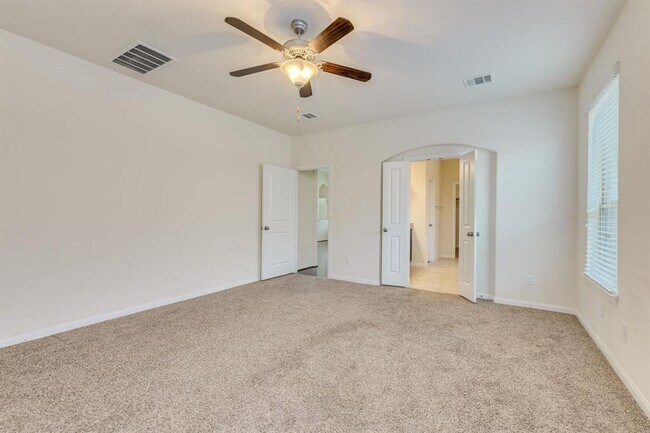 Building Photo - 2920 Rabbit Creek Dr