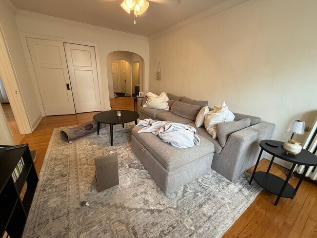 Interior Photo - The Drake