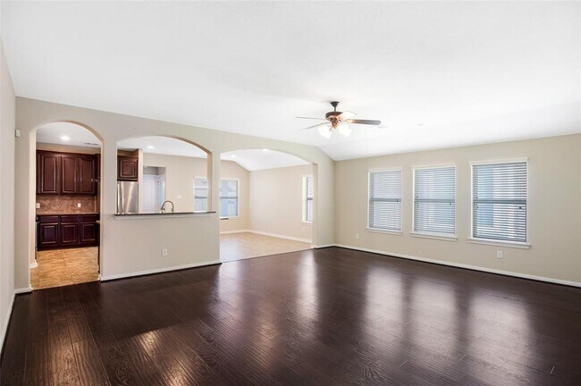 Building Photo - 21827 Mount Hunt Dr