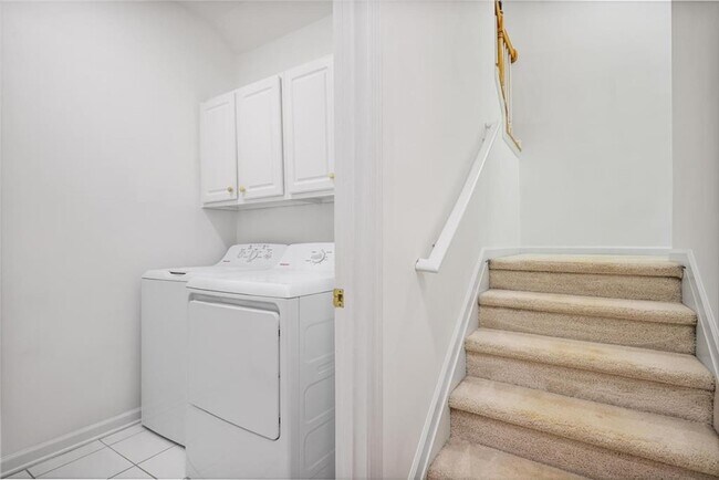 Building Photo - 2024 Wrights Mill Cir NE