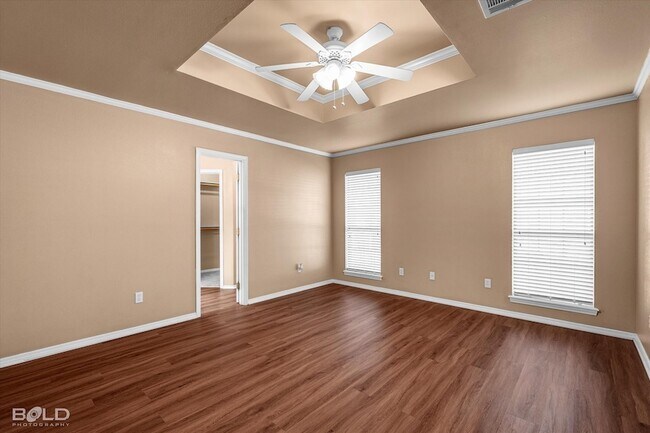 Building Photo - 406 Lavita Dr