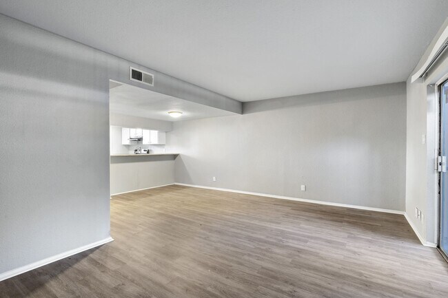 Building Photo - 11003 Mt Boracho Dr