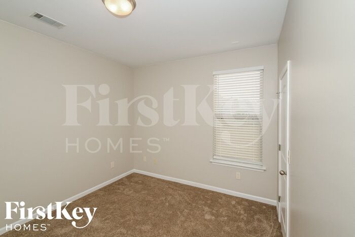 Building Photo - 4463 Sierra Ln
