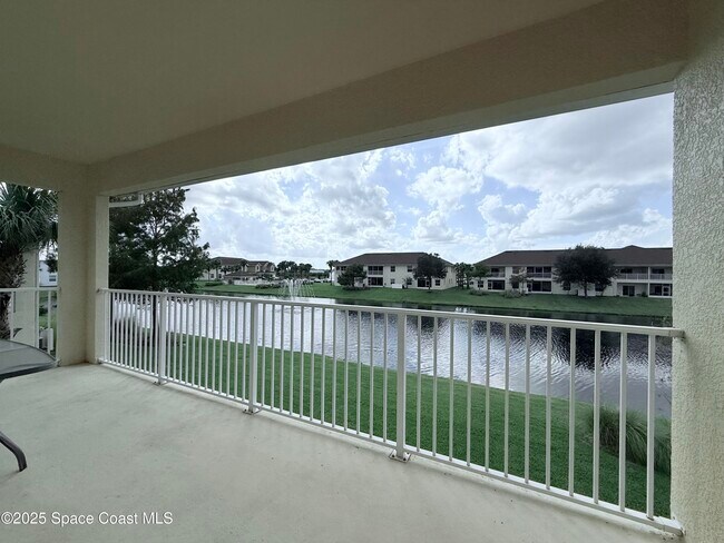 Building Photo - 3900 Playa Del Sol Dr