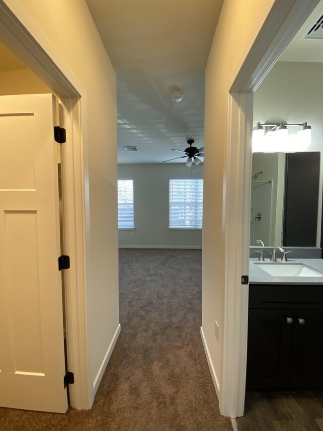 Building Photo - 25 John Alley