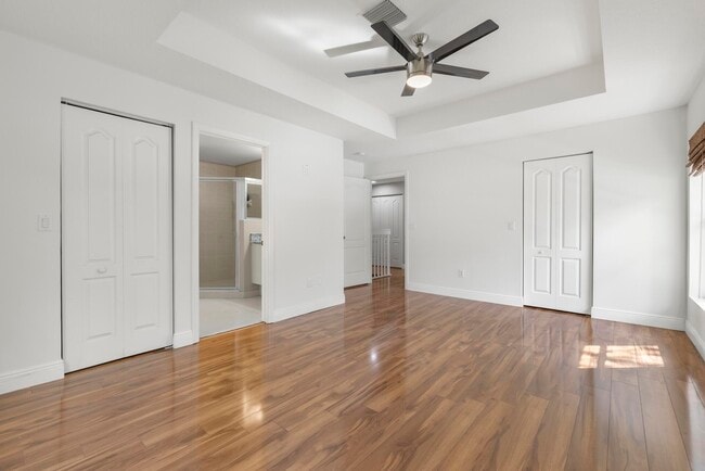 Building Photo - 340 River Bluff Ln
