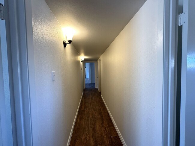 Building Photo - 777 Clouse Dr