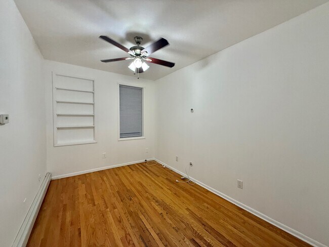 Building Photo - 115 Cross St