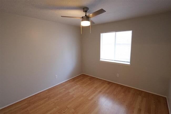 Building Photo - 13314 Ensley Wood Dr