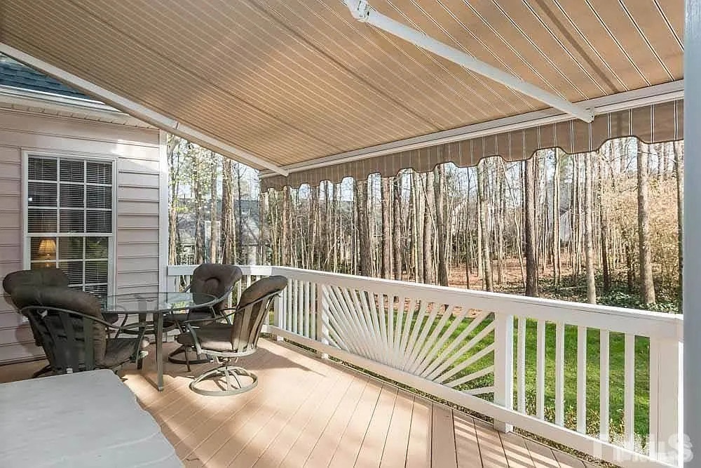 Building Photo - 102 Poplar Knoll Ct