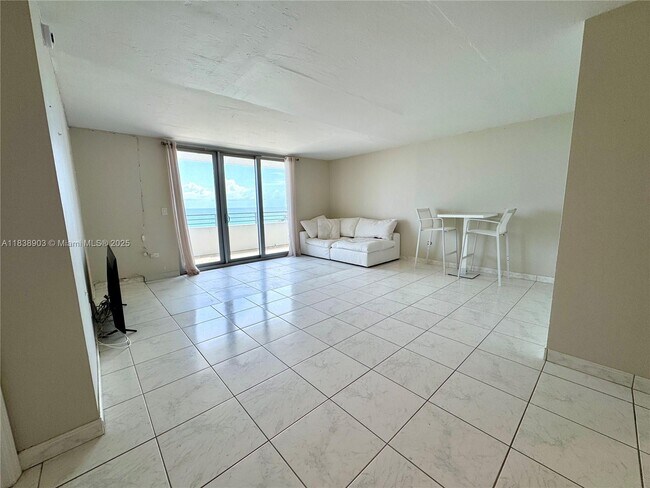 Building Photo - 5555 Collins Ave
