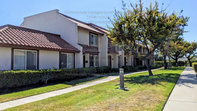 Building Photo - 4800 Daroca Way