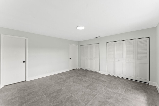 Building Photo - 711 Laconia Cir