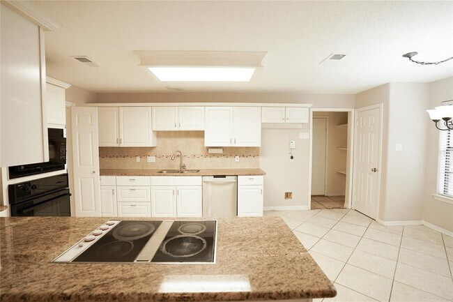 Building Photo - 14106 Glen Canon Ln