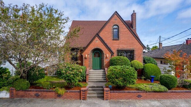 Building Photo - Stunning Air Conditioned 1931 Tudor in Coveted Admiral w/ Views