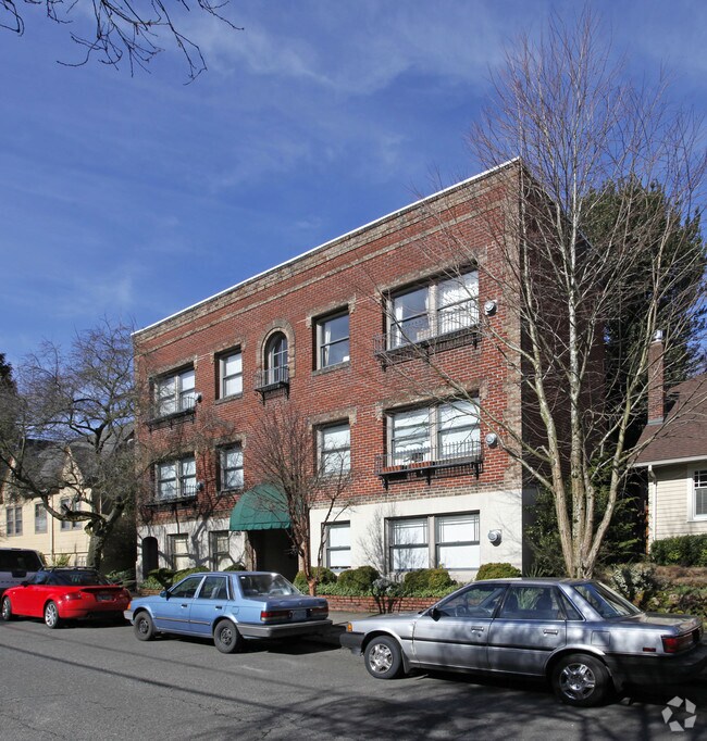 The Raleigh Apartments 2465 NW Raleigh St Portland OR 97210