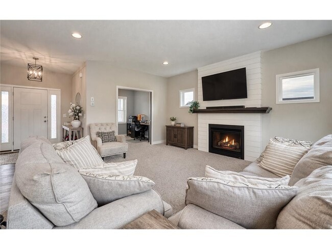 Building Photo - 429 Mario Dr