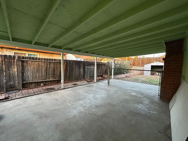 Building Photo - Beautifully Remodeled 3-Bedroom Home in Hi...