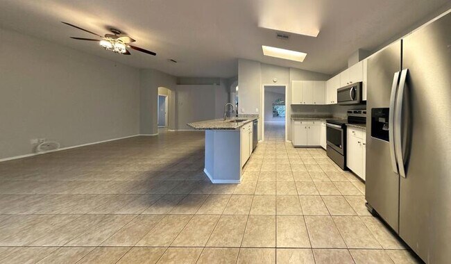 Building Photo - 4768 Ridgemoor Cir