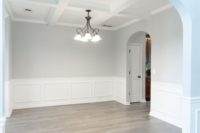 Building Photo - 2624 Leland Dr