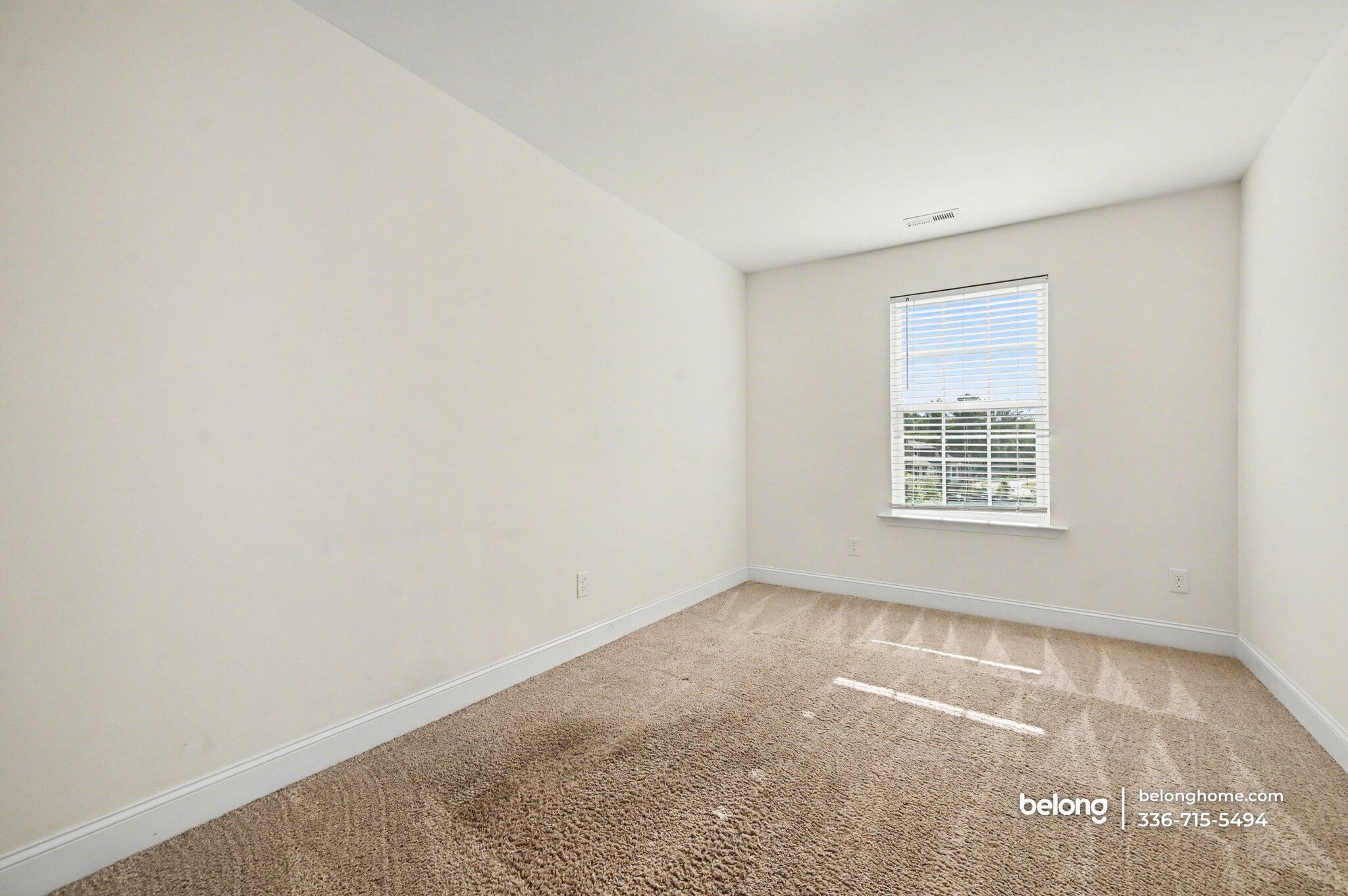 Building Photo - 2100 Solana Wds Dr