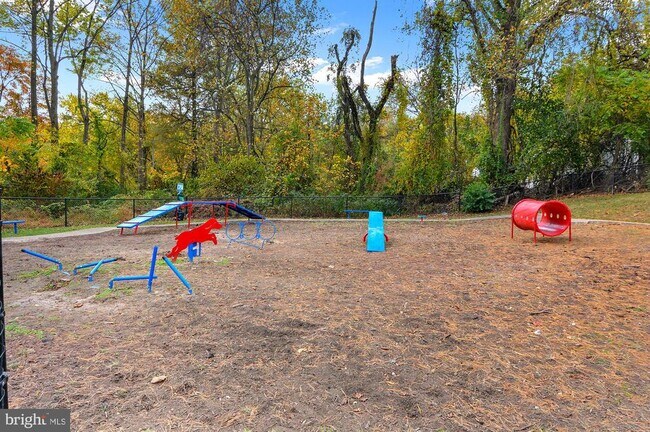 Building Photo - 5482 Cedar Ln