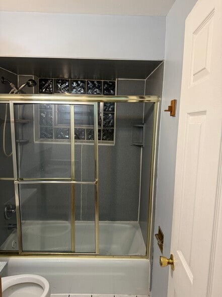 Building Photo - 11925 S Lawndale Ave