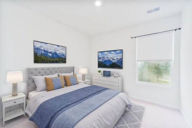 Building Photo - Bright & Spacious Living in Charleston’s G...