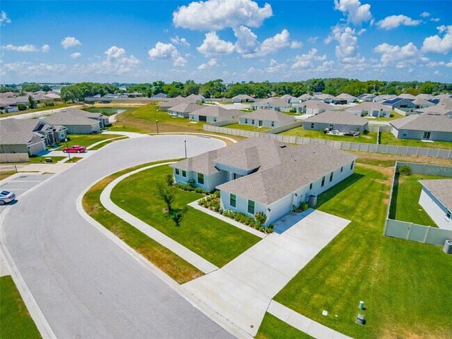 Building Photo - 570 Sanctuary Blvd