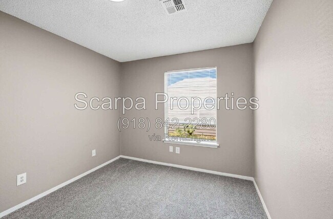 Building Photo - 3119 S 130th E Pl