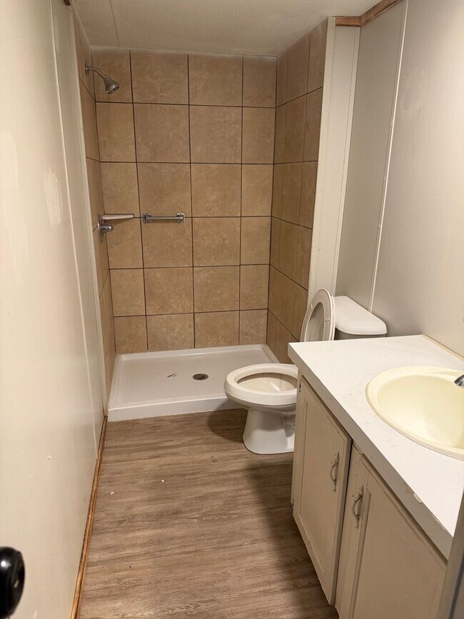 Building Photo - Business 37 Highway - Park