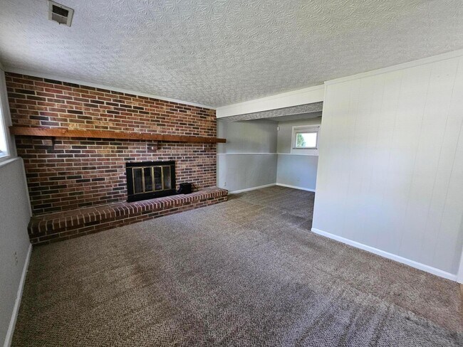 Building Photo - 5316 Predmore Pl