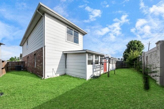 Building Photo - 2604 Eldridge Park Way