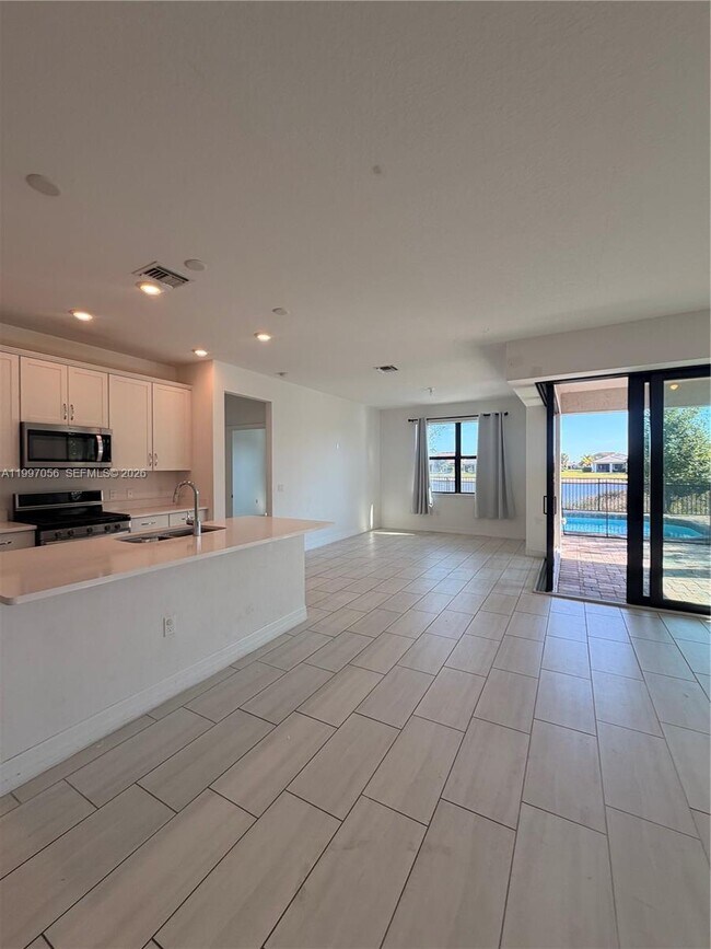 Building Photo - 5026 Piaffe Dr