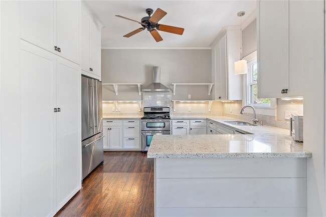 Building Photo - 809 Woodrow St