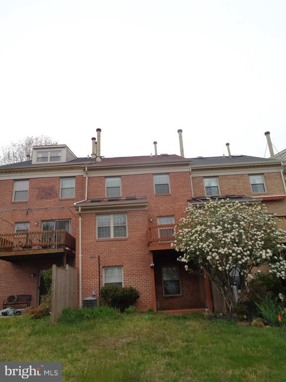 Building Photo - 90 English Run Cir