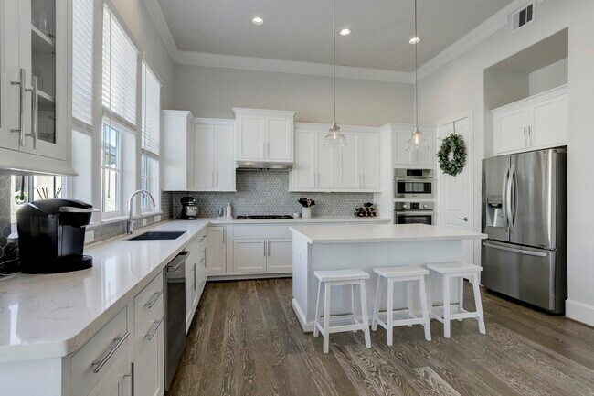Building Photo - 2727 Dolce Oaks Dr