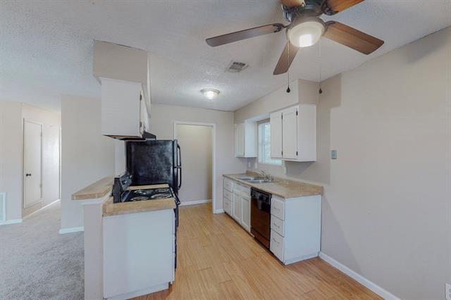 Building Photo - 301 Kings Way Dr