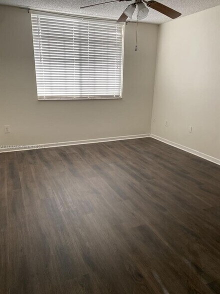 Building Photo - 1749 Village Blvd