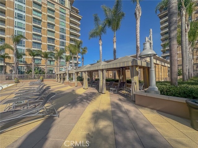 Building Photo - 5068 Scholarship