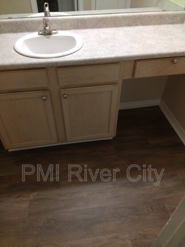 Building Photo - 7800 Point Meadows Dr