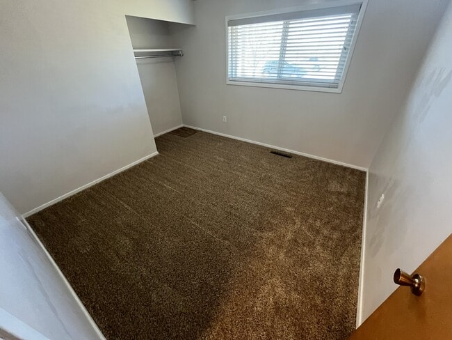 Building Photo - 1165 S Main St